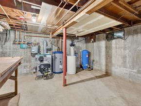 27 W Woodland Drive, Redding CT 06896