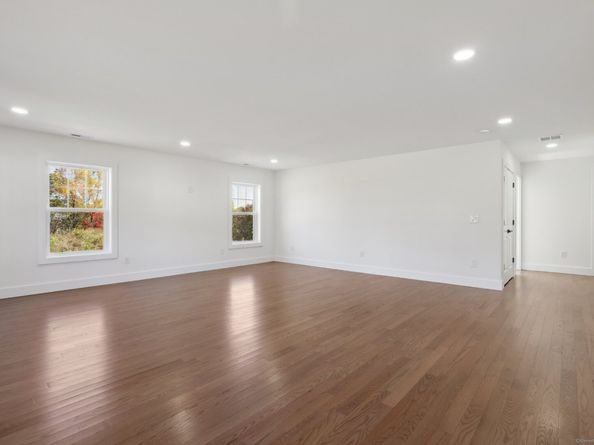 19A Apache Drive, Brookfield CT 06804