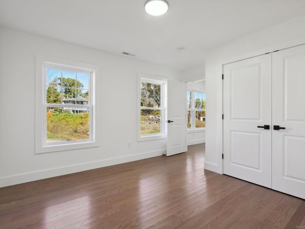 19A Apache Drive, Brookfield CT 06804