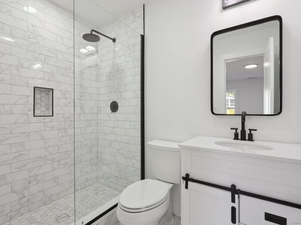 19A Apache Drive, Brookfield CT 06804