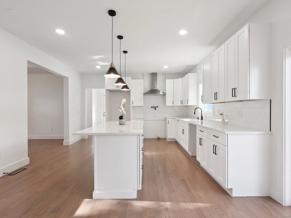 19A Apache Drive, Brookfield CT 06804