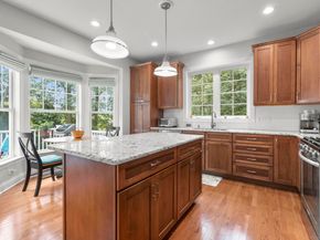 560 River Road APT 1, Shelton CT 06484