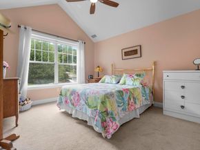 560 River Road APT 1, Shelton CT 06484