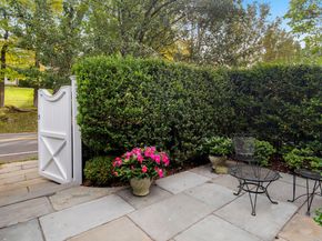 197 Park Street 13, New Canaan CT 06840