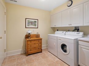 197 Park Street 13, New Canaan CT 06840