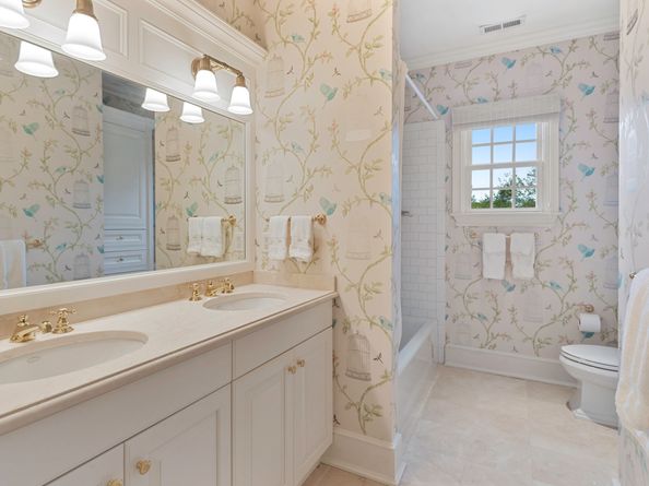 197 Park Street 13, New Canaan CT 06840
