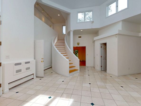 110 Erskine Road, Stamford CT 06903