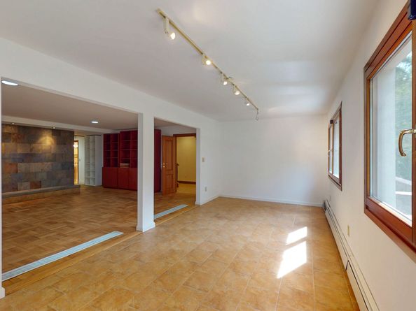 110 Erskine Road, Stamford CT 06903