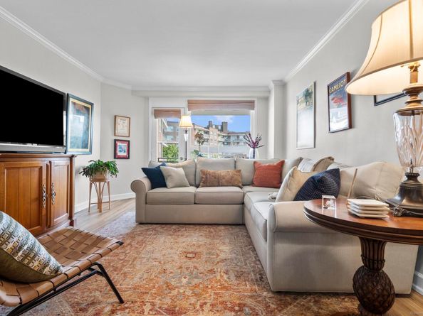 91 Strawberry Hill Avenue APT 837, Stamford CT 06902