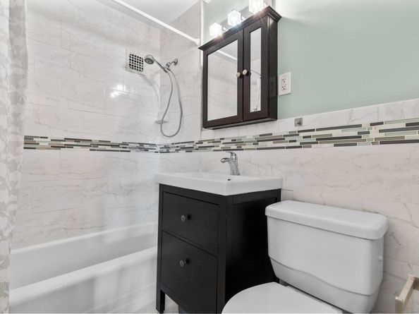 91 Strawberry Hill Avenue APT 837, Stamford CT 06902