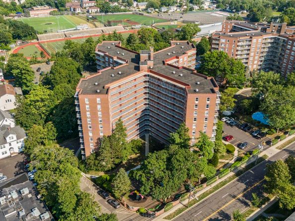 91 Strawberry Hill Avenue APT 837, Stamford CT 06902