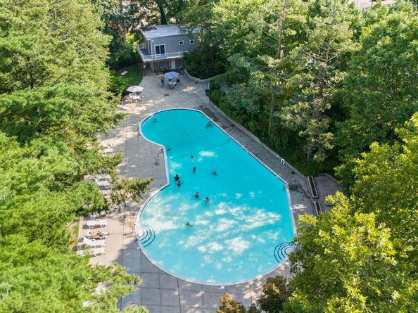 91 Strawberry Hill Avenue APT 837, Stamford CT 06902
