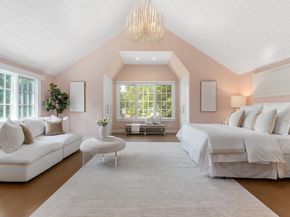 9 Milton Place, Norwalk CT 06853