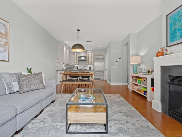 77 Havemeyer Lane 313, Stamford CT 06902
