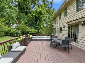 86 Coachlamp Lane, Stamford CT 06902