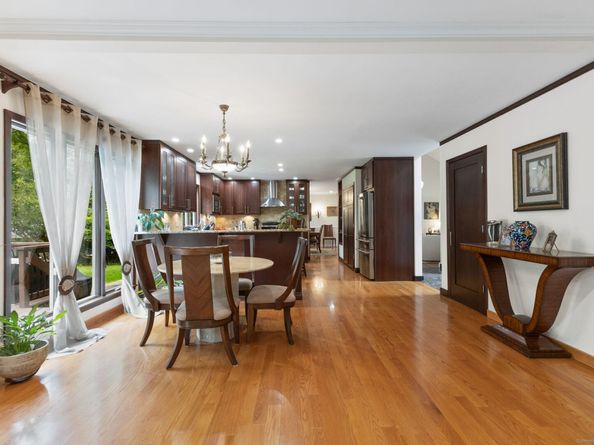 86 Coachlamp Lane, Stamford CT 06902