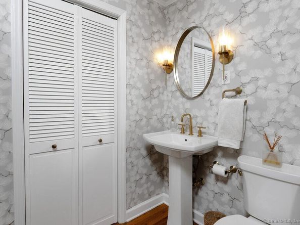 125 Wilton Road W, Ridgefield CT 06877