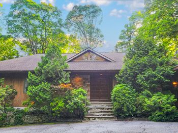 518 Woodbine Road