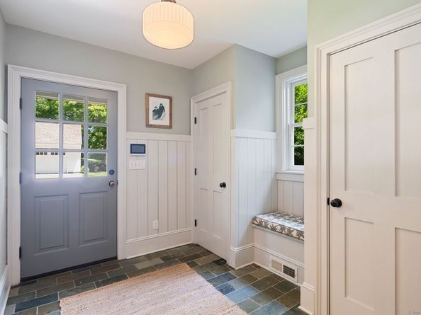 105 White Oak Shade Road, New Canaan CT 06840