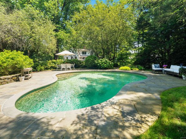 105 White Oak Shade Road, New Canaan CT 06840
