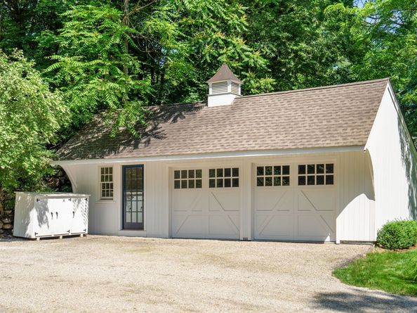 105 White Oak Shade Road, New Canaan CT 06840