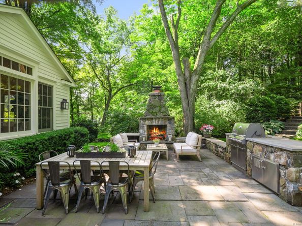 105 White Oak Shade Road, New Canaan CT 06840