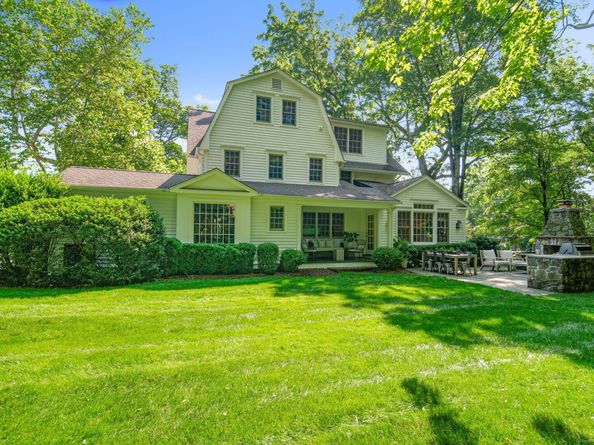 105 White Oak Shade Road, New Canaan CT 06840