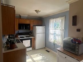 22 Virginia Avenue Apt 2B, Danbury CT 06810