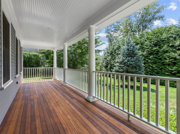 84 Olmstead Lane, Ridgefield CT 06877