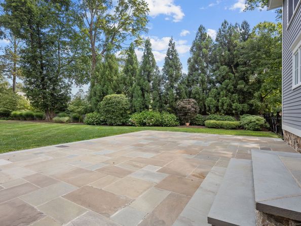 84 Olmstead Lane, Ridgefield CT 06877