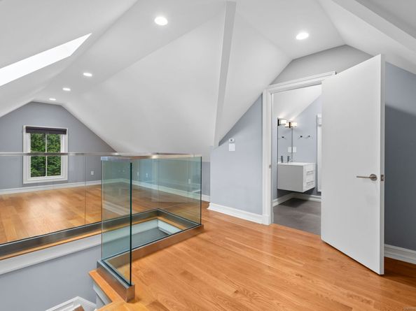 84 Olmstead Lane, Ridgefield CT 06877