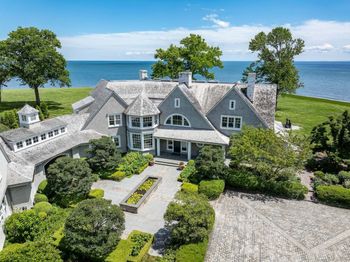 122 Beachside Avenue