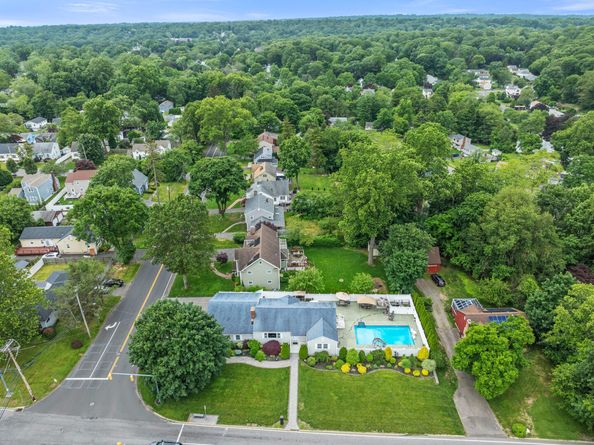 3657 Park Avenue, Fairfield CT 06825