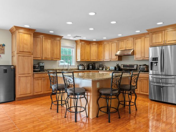 3657 Park Avenue, Fairfield CT 06825