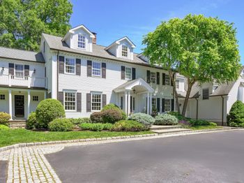 152 Long Lots Road