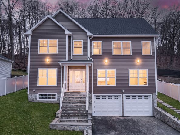 24 Hillandale Road, Danbury CT 06811
