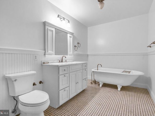 1218 Kensington Road, Mclean VA 22101
