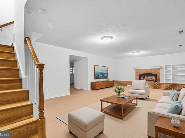 1218 Kensington Road, Mclean VA 22101