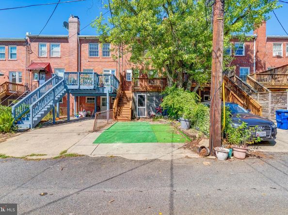 2217 39TH Place NW, Washington DC 20007