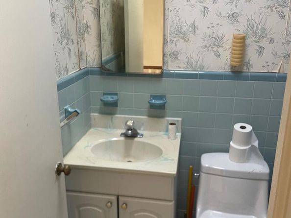 1211 E Johnson Street, Philadelphia PA 19138
