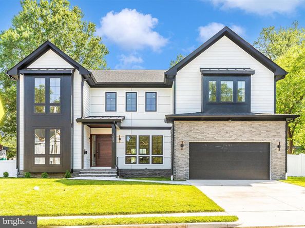 1009 Hillcrest Drive SW, Vienna VA 22180