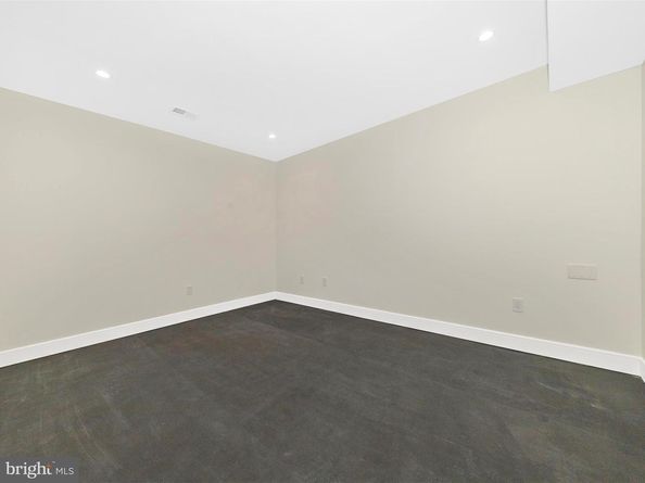 1009 Hillcrest Drive SW, Vienna VA 22180