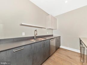 1009 Hillcrest Drive SW, Vienna VA 22180