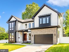 1009 Hillcrest Drive SW, Vienna VA 22180