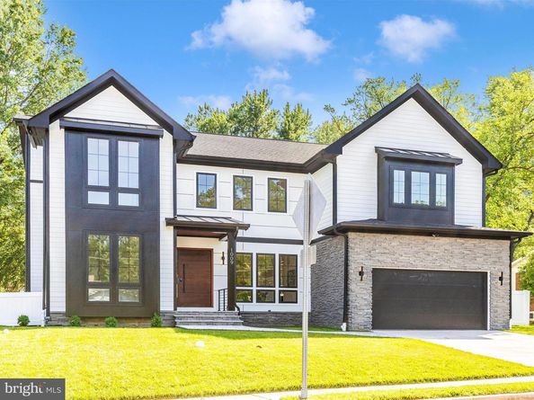 1009 Hillcrest Drive SW, Vienna VA 22180