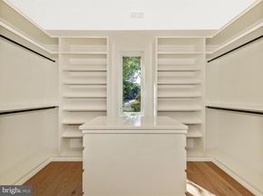1009 Hillcrest Drive SW, Vienna VA 22180