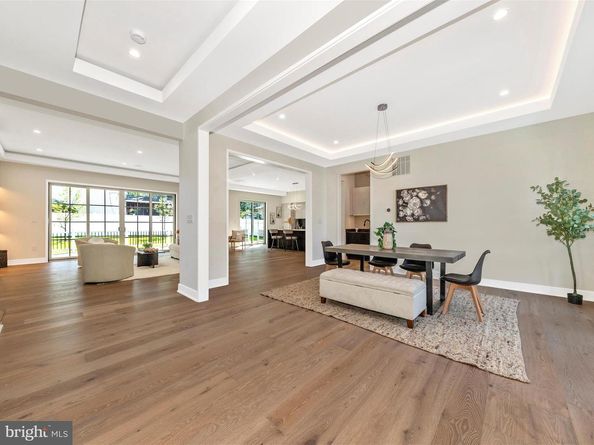 1009 Hillcrest Drive SW, Vienna VA 22180
