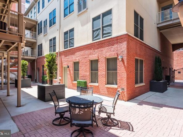 133 N Bread Street J3, Philadelphia PA 19106