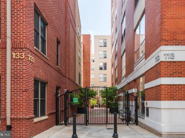 133 N Bread Street J3, Philadelphia PA 19106