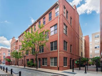 133 N Bread Street